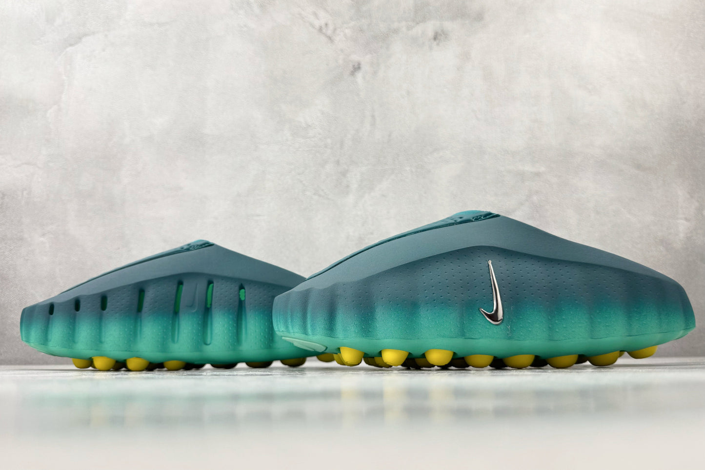 Nike Mind 001 Mule "Rage Green"